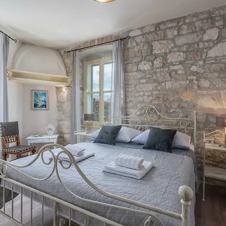 Center Exclusive Porec